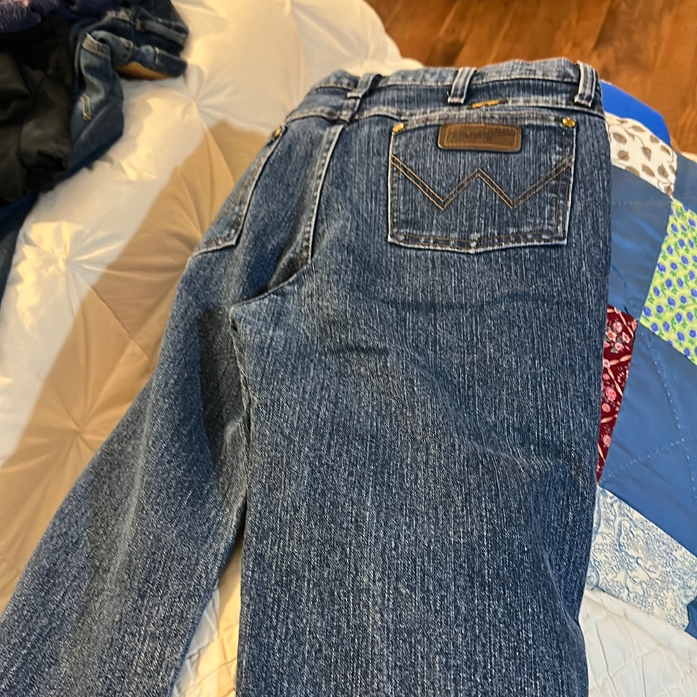 Men’s real wrangler’s like new slim/bootcut
